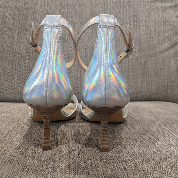NWOB Vince Camuto Sariss Silver Iridescent Holographic Square Toe Sandals Size 7 - Picture 6 of 8